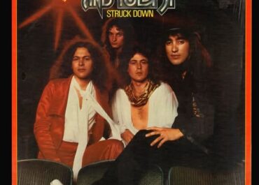 Y&T - Struck Down